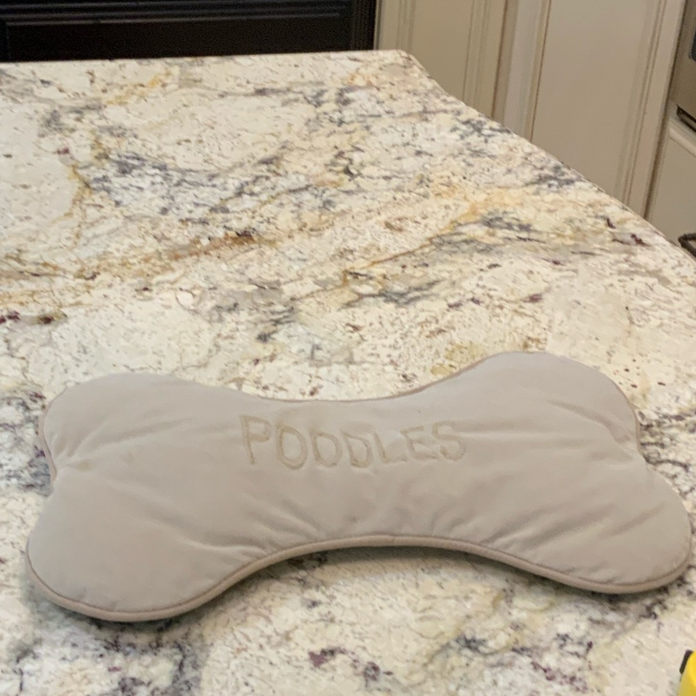 Poodle embroidery pillow